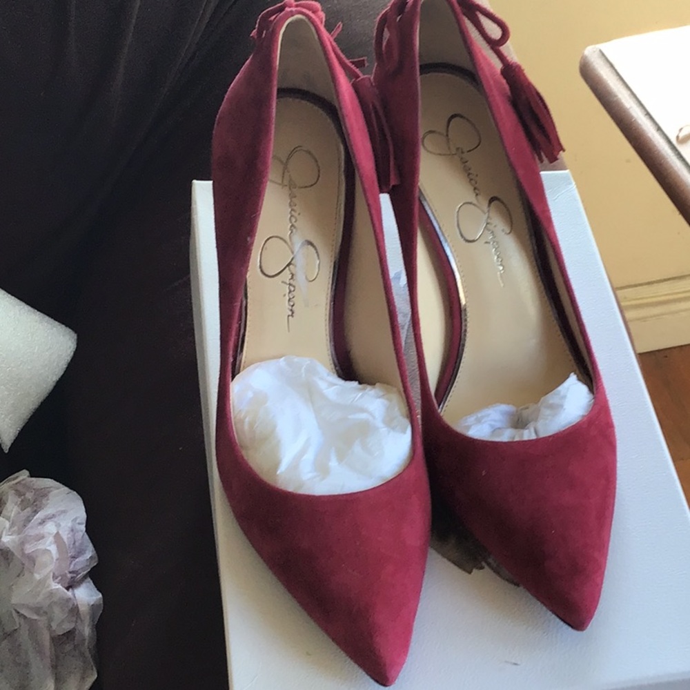 Women shoes Jessica Simpson red /wine suede size 7.5 like new perfect condition